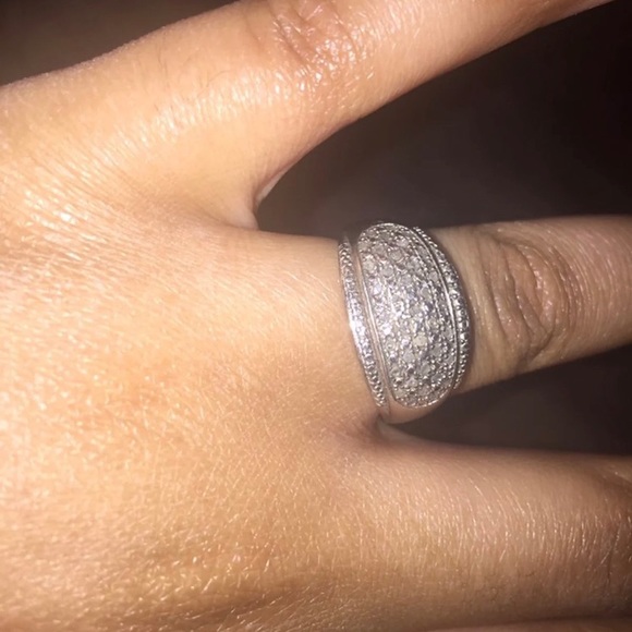 Ring - Picture 1 of 2
